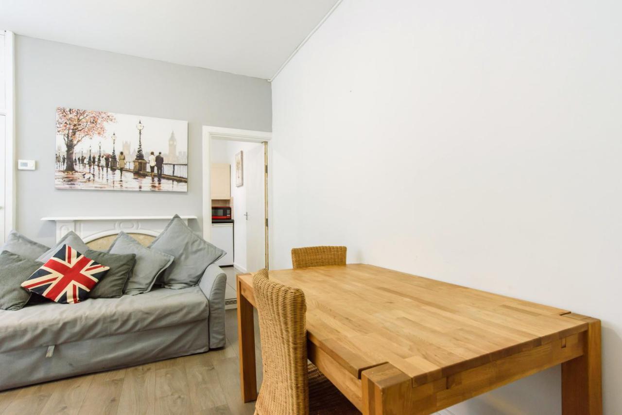 Apartment Handpost *